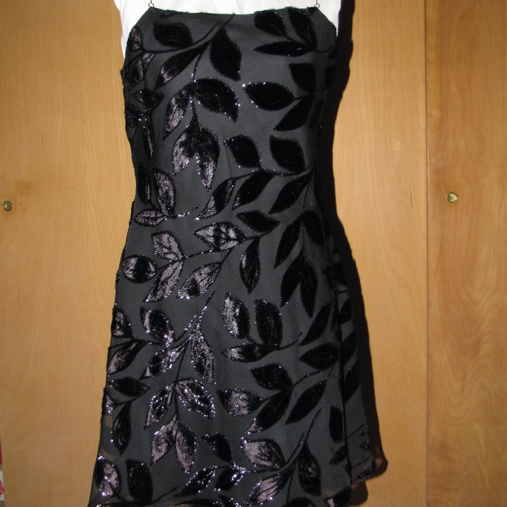 Sparkly black velvet mini slip dress, vintage 90s, size 6, CDC Petites